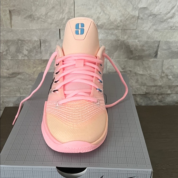 Nike Women's Light Pink Athletic Shoes
Sabrina 3 "Twin"
Basketball Shoes - Picture 3 of 7